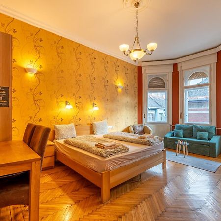 Suite Apartment Hidden Gem Next Synagogue - A Budapest Esterno foto