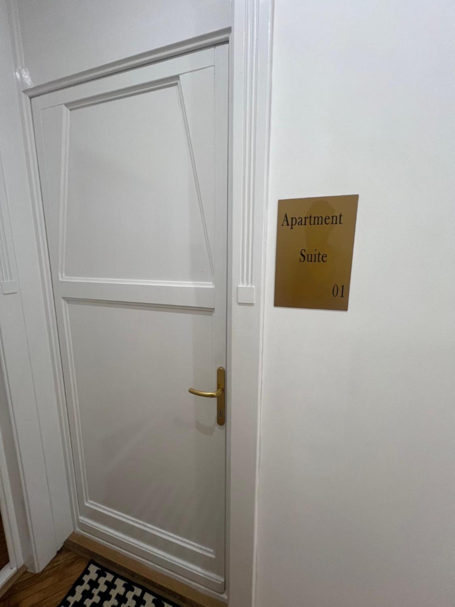Suite Apartment Hidden Gem Next Synagogue - A Budapest Esterno foto